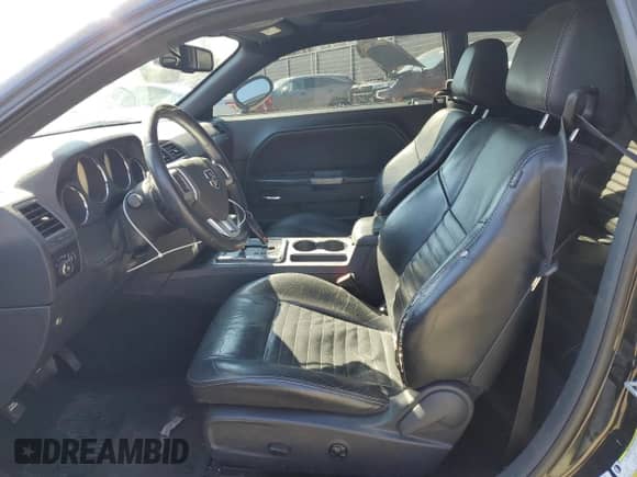 2014 Dodge Challenger R/T Plus with VIN 2C3CDYBT5EH108936, listed as a Copart auction lot 46652305 with 229,673 mi miles and Salvage title. Bid and sale history available at DreamBid. Image 7.