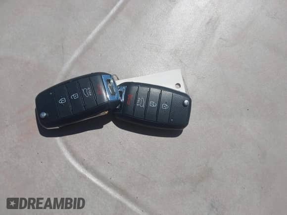 2019 Kia Sorento LX with VIN 5XYPG4A59KG561290, listed as a IAAI auction lot 42674023 with 78,091 mi miles and . Bid and sale history available at DreamBid. Image 11.