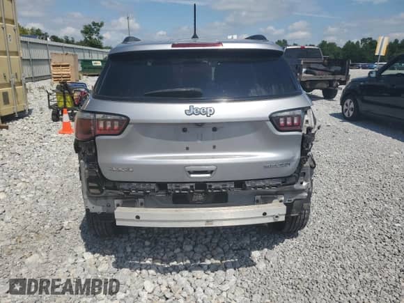 2018 Jeep Compass Sport z VIN 3C4NJDAB8JT252917, wystawiony jako Copart lot #68512045 z przebiegiem 107 350 mil mil oraz Szkoda całkowita • Salvage title. Historia ofert i sprzedaży dostępna na DreamBid. Obrazek 6.
