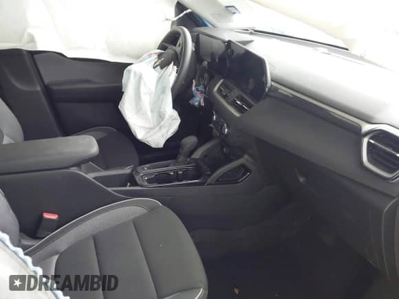 2024 Chevrolet TrailBlazer LS with VIN KL79MMS25RB185159, listed as a IAAI auction lot 41525851 with 19,255 mi miles and . Bid and sale history available at DreamBid. Image 5.