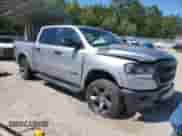 2024 Ram 1500 Big Horn z VIN 1C6SRFFT5RN135131, wystawiony jako Copart lot #52773895 z przebiegiem 33 409 mil mil oraz Szkoda całkowita • Salvage title. Historia ofert i sprzedaży dostępna na DreamBid. Obrazek 4.