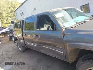 2001 Chevrolet Silverado 1500HD LS z VIN 1GCGC13U61F203824, wystawiony jako IAAI lot #40522607 z przebiegiem 184 315 mil mil oraz . Historia ofert i sprzedaży dostępna na DreamBid. Obrazek 6.