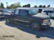 2004 GMC Sierra 1500 SLT z VIN 1GTEK19T84Z230051, wystawiony jako Copart lot #69523035 z przebiegiem 313 686 mil mil oraz Szkoda całkowita • Salvage title. Historia ofert i sprzedaży dostępna na DreamBid. Obrazek 4.