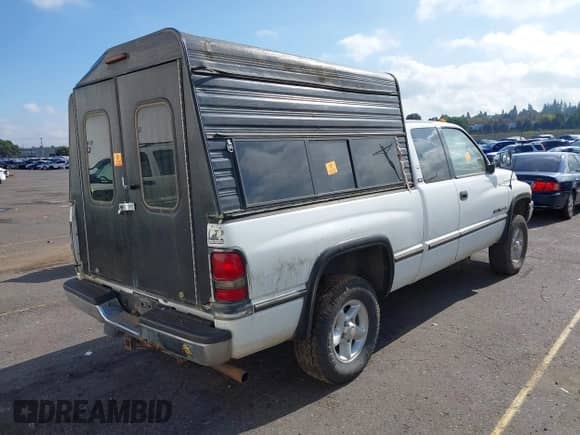 1997 Dodge 1500 with VIN 1B7HF13Y0VJ626660, listed as a IAAI auction lot 43291974 with 197,586 mi miles and . Bid and sale history available at DreamBid. Image 4.