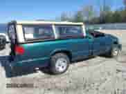 1997 Chevrolet S-10 LS с VIN 1GCCS1440VK106986, выставлен на аукционе Copart как лот 55824295 с пробегом 96 545 миль миль и На запчасти • Non repairable. История ставок и продаж доступна на DreamBid. Изображение 3.