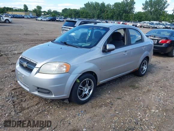 2009 Chevrolet Aveo 1LT с VIN KL1TD56E79B621570, выставлен на аукционе IAAI как лот 42781778 с пробегом 131 859 миль миль и . История ставок и продаж доступна на DreamBid. Изображение 2.