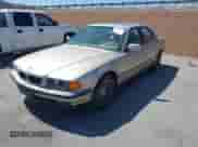 1998 BMW 7 Series 740i z VIN WBAGF8324WDL53042, wystawiony jako IAAI lot #42670339 z przebiegiem Nie podano mil oraz . Historia ofert i sprzedaży dostępna na DreamBid. Obrazek 2.