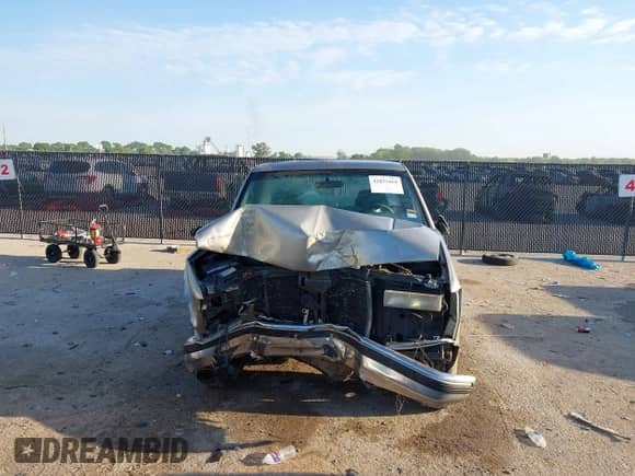 1998 GMC Sierra 1500 с VIN 1GTEC14W0WZ553723, выставлен на аукционе IAAI как лот 42033464 с пробегом 321 979 миль миль и . История ставок и продаж доступна на DreamBid. Изображение 12.