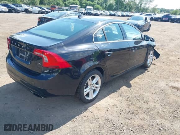 2015 Volvo S60 T5 Drive-E Premier with VIN YV126MFK1F1357935, listed as a IAAI auction lot 42812237 with 105,669 mi miles and . Bid and sale history available at DreamBid. Image 4.