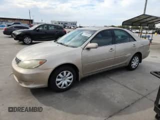 2005 Toyota Camry LE с VIN 4T1BE32K85U407165, выставлен на аукционе Copart как лот 87044955 с пробегом 247 947 миль миль и Чистый • Clean title. История ставок и продаж доступна на DreamBid. Изображение 1.