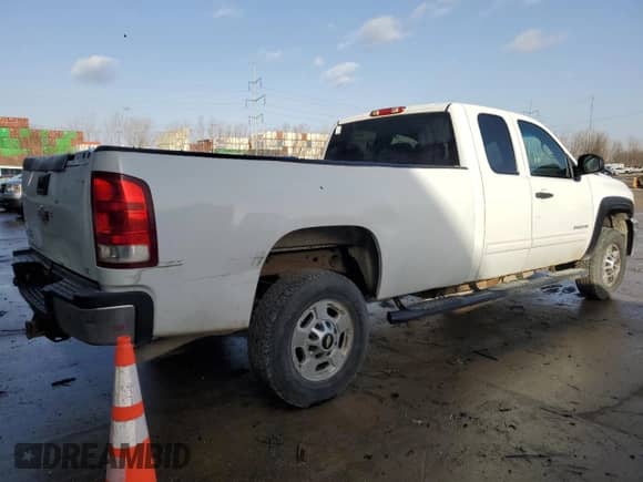 2011 Chevrolet Silverado 2500HD LT with VIN 1GC2KXCG2BZ224647, listed as a Copart auction lot 47735115 with 361,090 mi miles and Clean title. Bid and sale history available at DreamBid. Image 3.