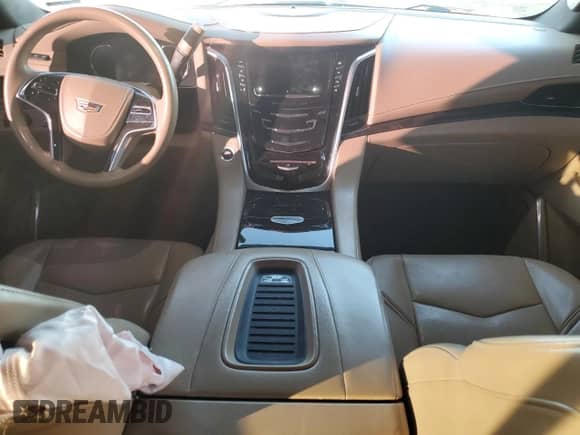 2020 Cadillac Escalade Platinum z VIN 1GYS4DKJ4LR175789, wystawiony jako Copart lot #46235295 z przebiegiem 79 075 mil mil oraz Szkoda całkowita • Salvage title. Historia ofert i sprzedaży dostępna na DreamBid. Obrazek 8.