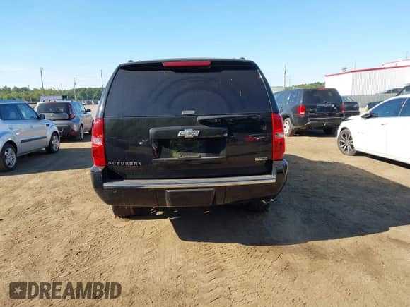 2011 Chevrolet Suburban LTZ с VIN 1GNSKKE32BR207075, выставлен на аукционе IAAI как лот 43072861 с пробегом 53 208 миль миль и . История ставок и продаж доступна на DreamBid. Изображение 16.