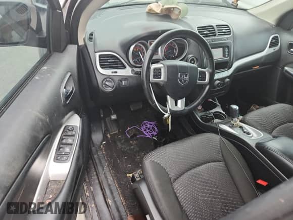 2020 Dodge Journey SE Value with VIN 3C4PDCABXLT277136, listed as a Copart auction lot 83946515 with 68,068 mi miles and Salvage title. Bid and sale history available at DreamBid. Image 8.