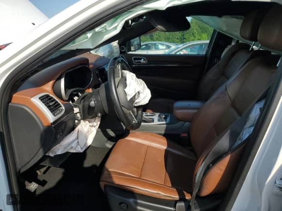 2020 Jeep Grand Cherokee Summit с VIN 1C4RJFJG5LC338807, выставлен на аукционе Copart как лот 61871515 с пробегом 94 058 миль миль и Списание • Salvage title. История ставок и продаж доступна на DreamBid. Изображение 7.