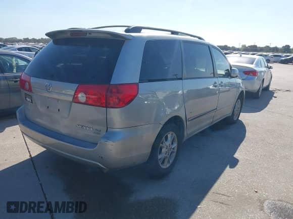 2006 Toyota Sienna XLE z VIN 5TDBA22C76S068357, wystawiony jako IAAI lot #43458263 z przebiegiem 198 727 mil mil oraz . Historia ofert i sprzedaży dostępna na DreamBid. Obrazek 4.