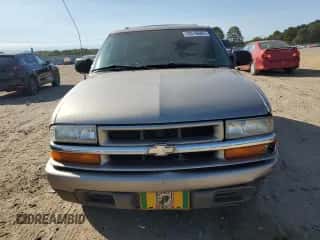 2003 Chevrolet Blazer LS z VIN 1GNCS18X53K123968, wystawiony jako Copart lot #74516684 z przebiegiem 163 767 mil mil oraz Czysty tytuł • Clean title. Historia ofert i sprzedaży dostępna na DreamBid. Obrazek 5.
