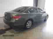 2010 Honda Accord EX z VIN 1HGCP2F76AA000655, wystawiony jako IAAI lot #42825789 z przebiegiem 186 176 mil mil oraz . Historia ofert i sprzedaży dostępna na DreamBid. Obrazek 4.