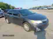 2013 Toyota Camry LE z VIN 4T1BD1FK5DU074343, wystawiony jako IAAI lot #42908273 z przebiegiem 180 827 mil mil oraz . Historia ofert i sprzedaży dostępna na DreamBid. Obrazek 1.