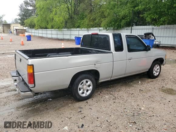 1996 Nissan Frontier XE с VIN 1N6SD16SXTC308255, выставлен на аукционе Copart как лот 53027865 с пробегом 299 424 миль миль и Чистый • Clean title. История ставок и продаж доступна на DreamBid. Изображение 3.