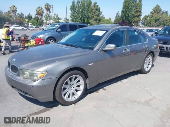 2003 BMW 7 Series 745i с VIN WBAGL63443DP63205, выставлен на аукционе IAAI как лот 42682836 с пробегом 103 551 миль миль и . История ставок и продаж доступна на DreamBid. Изображение 2.