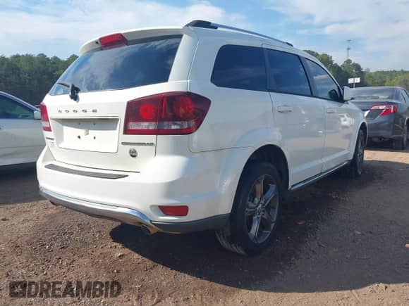 2015 Dodge Journey Crossroad z VIN 3C4PDCGG1FT665282, wystawiony jako IAAI lot #43467509 z przebiegiem 225 703 mil mil oraz . Historia ofert i sprzedaży dostępna na DreamBid. Obrazek 4.