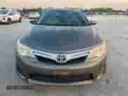 2014 Toyota Camry XLE z VIN 4T4BF1FK1ER378948, wystawiony jako Copart lot #85004115 z przebiegiem 151 585 mil mil oraz Szkoda całkowita • Salvage title. Historia ofert i sprzedaży dostępna na DreamBid. Obrazek 5.