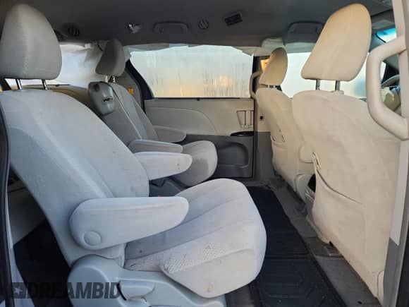 2013 Toyota Sienna LE AAS с VIN 5TDKK3DC0DS281289, выставлен на аукционе Copart как лот 89685995 с пробегом Не указан миль и Чистый • Clean title. История ставок и продаж доступна на DreamBid. Изображение 11.