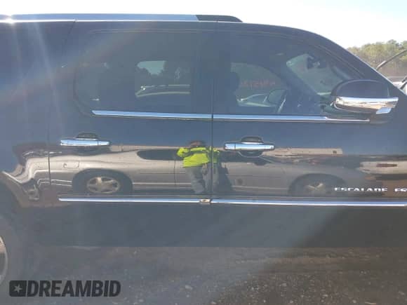 2014 Cadillac Escalade ESV Luxury с VIN 1GYS4HEF5ER238531, выставлен на аукционе IAAI как лот 43451206 с пробегом 149 974 миль миль и . История ставок и продаж доступна на DreamBid. Изображение 13.