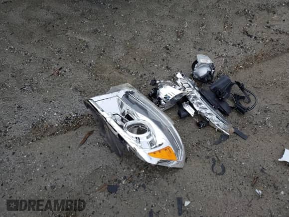 2016 Ram 1500 Limited z VIN 1C6RR7WM2GS189126, wystawiony jako Copart lot #84193654 z przebiegiem 83 881 mil mil oraz Szkoda całkowita • Salvage title. Historia ofert i sprzedaży dostępna na DreamBid. Obrazek 12.