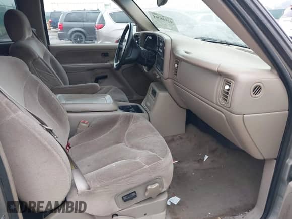 2002 GMC Sierra 1500 SLE z VIN 2GTEK19TX21147176, wystawiony jako IAAI lot #42548008 z przebiegiem 308 911 mil mil oraz . Historia ofert i sprzedaży dostępna na DreamBid. Obrazek 5.