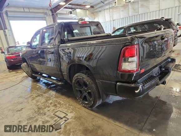 2022 Ram 1500 Big Horn с VIN 1C6RRFFG9NN298537, выставлен на аукционе Copart как лот 80488935 с пробегом 29 369 миль миль и Списание • Salvage title. История ставок и продаж доступна на DreamBid. Изображение 2.