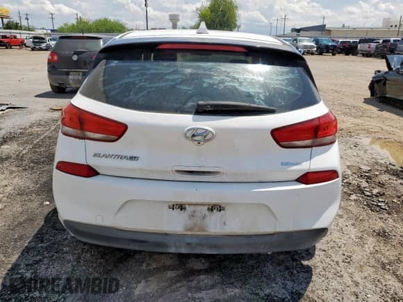 2019 Hyundai Elantra z VIN KMHH35LE1KU088532, wystawiony jako Copart lot #70349055 z przebiegiem 94 608 mil mil oraz Czysty tytuł • Clean title. Historia ofert i sprzedaży dostępna na DreamBid. Obrazek 6.