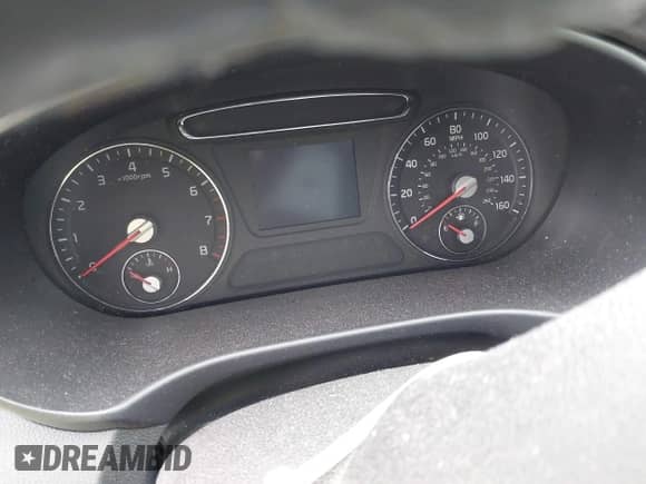 2018 Kia Sorento L with VIN 5XYPG4A37JG338436, listed as a IAAI auction lot 42684379 with Not provided miles and . Bid and sale history available at DreamBid. Image 7.