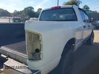 2005 Dodge 1500 SLT z VIN 1D7HU18N35S213698, wystawiony jako IAAI lot #43468291 z przebiegiem Nie podano mil oraz . Historia ofert i sprzedaży dostępna na DreamBid. Obrazek 4.