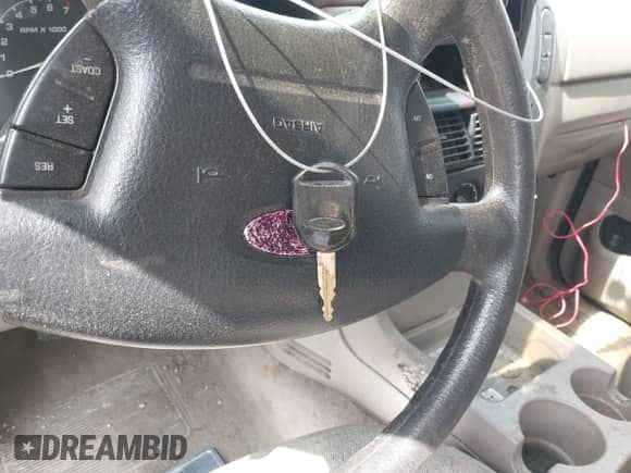 2002 Ford Explorer XLS с VIN 1FMZU62E22ZA89250, выставлен на аукционе IAAI как лот 43311376 с пробегом Не указан миль и . История ставок и продаж доступна на DreamBid. Изображение 11.