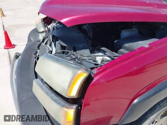 2005 Chevrolet Silverado 1500 Z71 с VIN 2GCEK13T551143145, выставлен на аукционе IAAI как лот 42257668 с пробегом 181 147 миль миль и . История ставок и продаж доступна на DreamBid. Изображение 19.