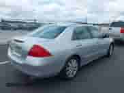 2006 Honda Accord EX-L с VIN 1HGCM66886A043703, выставлен на аукционе IAAI как лот 43046701 с пробегом 297 978 миль миль и . История ставок и продаж доступна на DreamBid. Изображение 4.