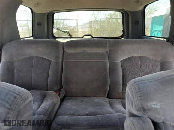 2000 Chevrolet Tahoe LS с VIN 1GNEC13T5YJ172191, выставлен на аукционе Copart как лот 67183635 с пробегом Не указан миль и Списание • Salvage title. История ставок и продаж доступна на DreamBid. Изображение 10.