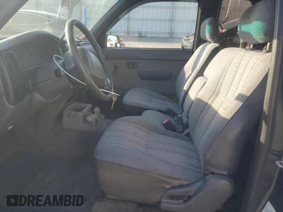 1997 Toyota Tacoma with VIN 4TAVL52N7VZ330736, listed as a Copart auction lot 82432415 with 376,229 mi miles and Salvage title. Bid and sale history available at DreamBid. Image 7.