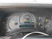 2003 Chevrolet Suburban LS с VIN 3GNEC16Z13G102973, выставлен на аукционе Copart как лот 65545555 с пробегом 327 258 миль миль и Списание • Salvage title. История ставок и продаж доступна на DreamBid. Изображение 9.