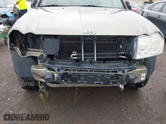 2006 Jeep Grand Cherokee Laredo z VIN 1J4HR48N46C259964, wystawiony jako IAAI lot #42698023 z przebiegiem 201 624 mil mil oraz . Historia ofert i sprzedaży dostępna na DreamBid. Obrazek 6.