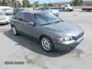 2004 Volvo S60 с VIN YV1RS59V942317275, выставлен на аукционе IAAI как лот 42706842 с пробегом 191 688 миль миль и . История ставок и продаж доступна на DreamBid. Изображение 1.
