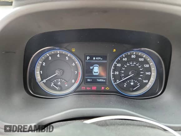 2020 Hyundai Kona SE с VIN KM8K1CAA1LU572444, выставлен на аукционе Copart как лот 63914505 с пробегом 76 856 миль миль и Списание • Salvage title. История ставок и продаж доступна на DreamBid. Изображение 9.
