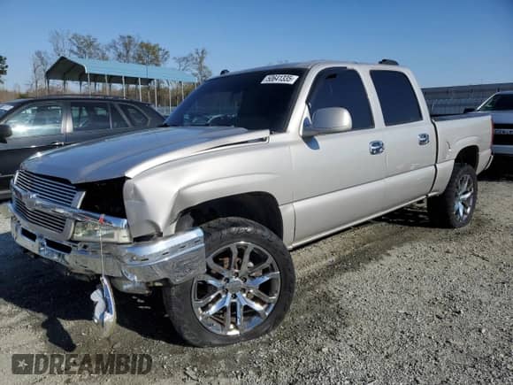 2005 Chevrolet Silverado 1500 LT with VIN 2GCEK13T951352033, listed as a Copart auction lot 50641335 with 181,868 mi miles and Salvage title. Bid and sale history available at DreamBid. Image 1.