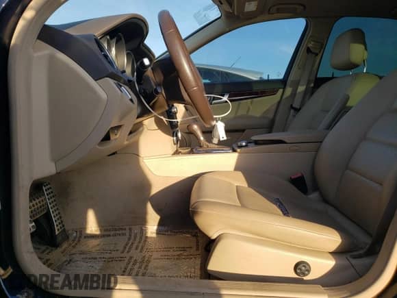 2014 Mercedes-Benz C 250 Sport with VIN WDDGF4HB1EA966388, listed as a Copart auction lot 46436025 with 76,894 mi miles and Clean title. Bid and sale history available at DreamBid. Image 7.