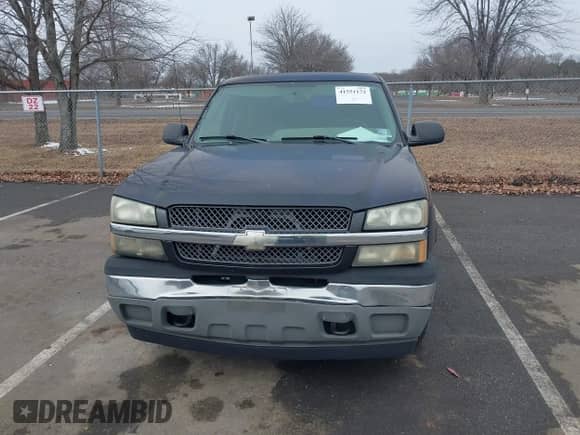 2005 Chevrolet Silverado 1500 Work Truck with VIN 1GCEK19V55Z101185, listed as a IAAI auction lot 41551172 with 289,918 mi miles and . Bid and sale history available at DreamBid. Image 12.