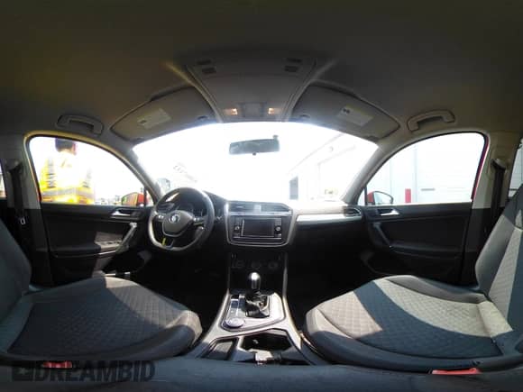 2018 Volkswagen Tiguan S с VIN 3VV0B7AX5JM071306, выставлен на аукционе IAAI как лот 42867112 с пробегом 151 615 миль миль и . История ставок и продаж доступна на DreamBid. Изображение 18.