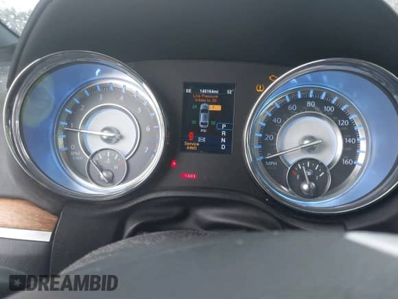 2013 Chrysler 300 S z VIN 2C3CCAJTXDH621920, wystawiony jako IAAI lot #41434113 z przebiegiem 146 164 mil mil oraz . Historia ofert i sprzedaży dostępna na DreamBid. Obrazek 7.