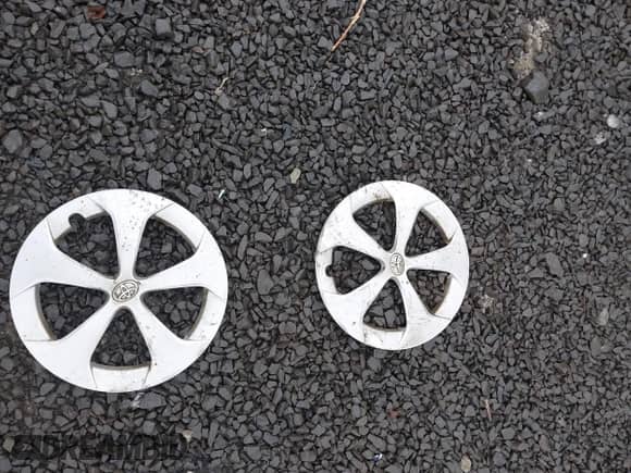 2014 Toyota Prius Three with VIN JTDKN3DU1E1740795, listed as a IAAI auction lot 43330985 with 176,707 mi miles and . Bid and sale history available at DreamBid. Image 12.